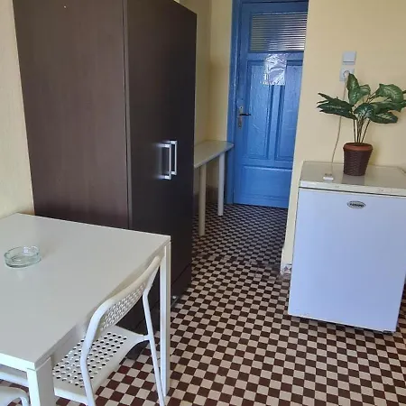 Veranda To Let