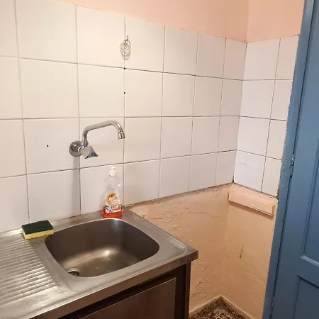 Veranda To Let *