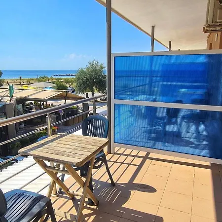 Veranda To Let *