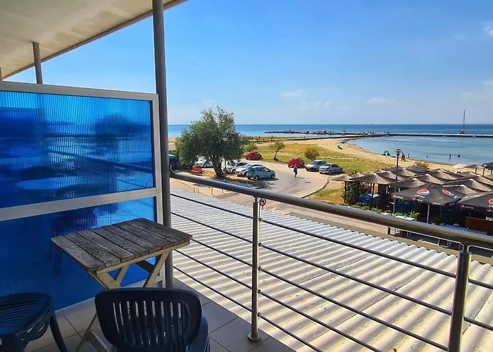 Veranda To Let Néoi Epivátai