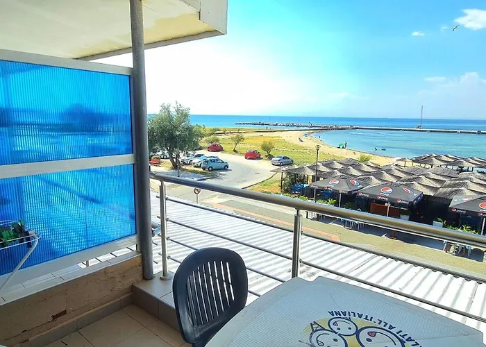 Veranda To Let Néoi Epivátai